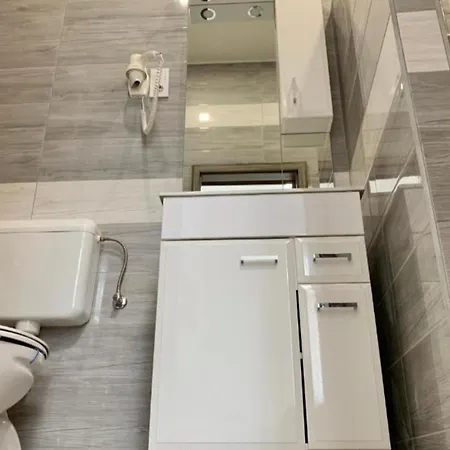 Apartment With 3 Bedrooms - Downtown Miskolc